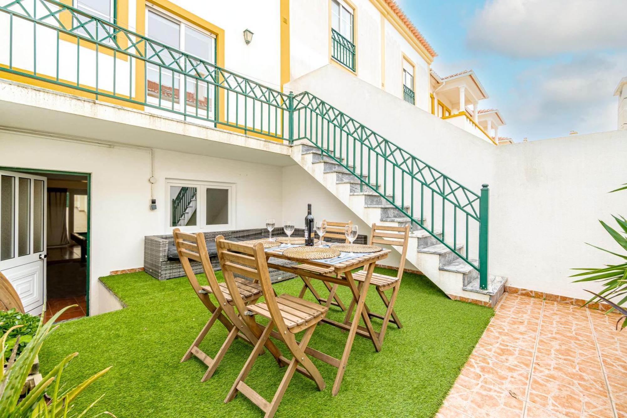 Baleal Happiness Surf House Villa Ferrel  Buitenkant foto