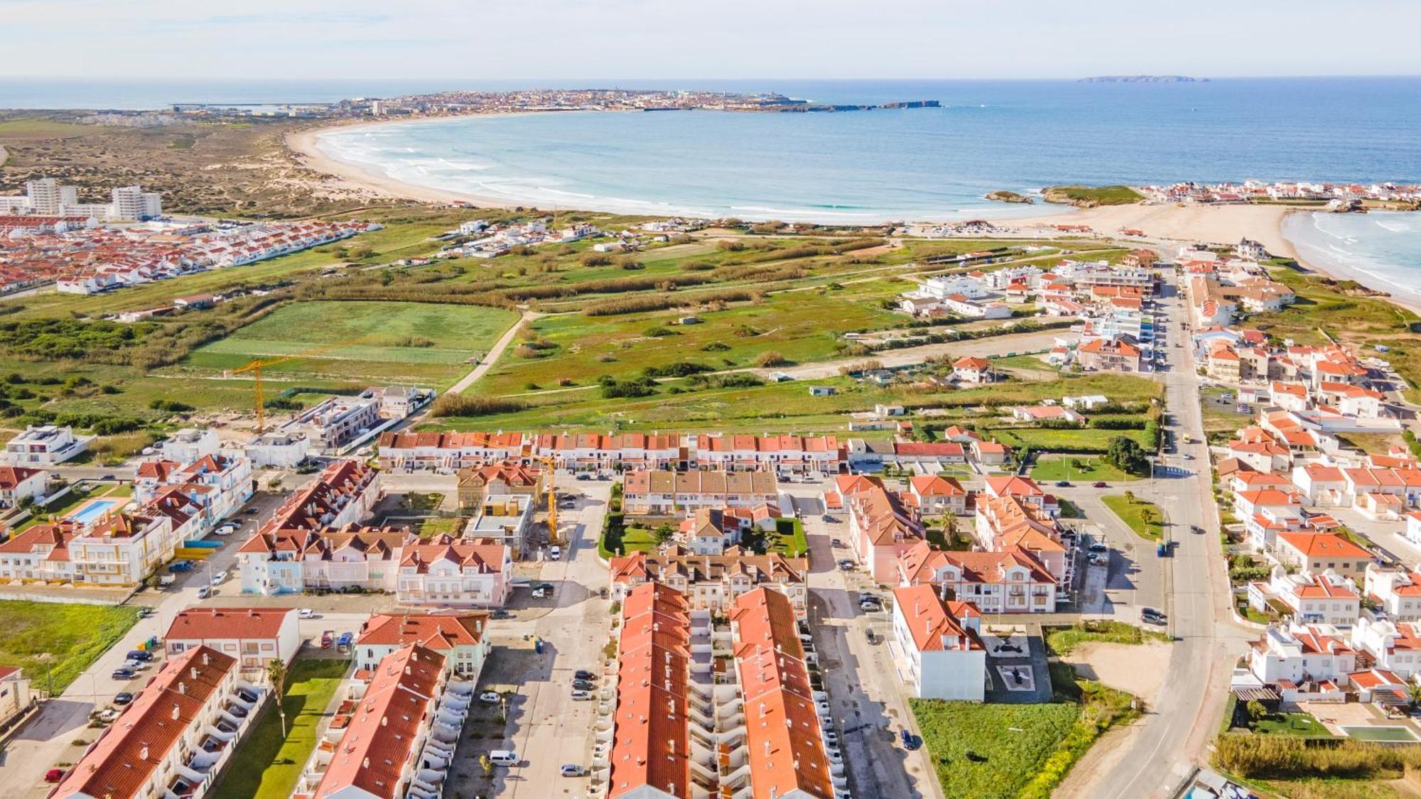 Baleal Happiness Surf House Villa Ferrel  Buitenkant foto