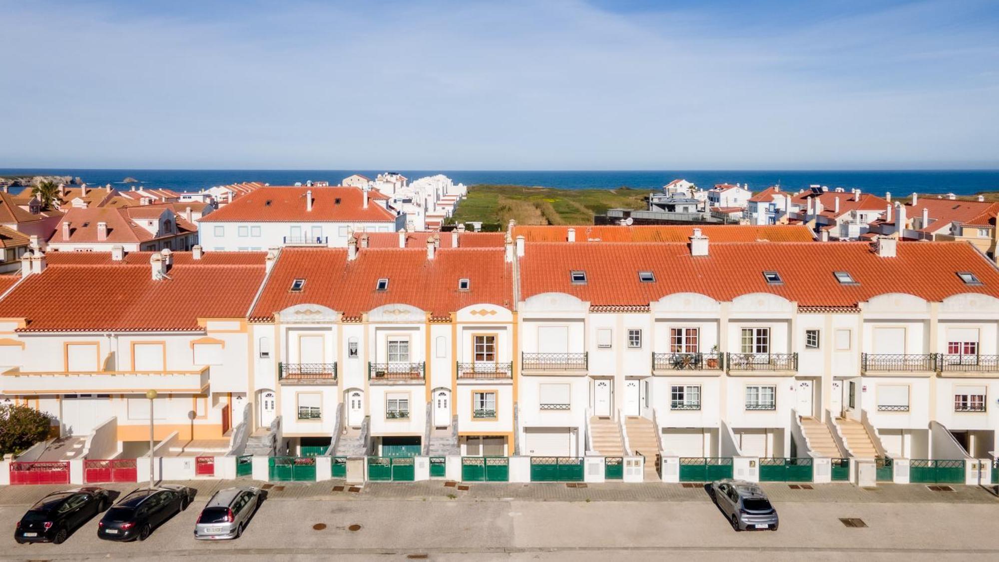 Baleal Happiness Surf House Villa Ferrel  Buitenkant foto