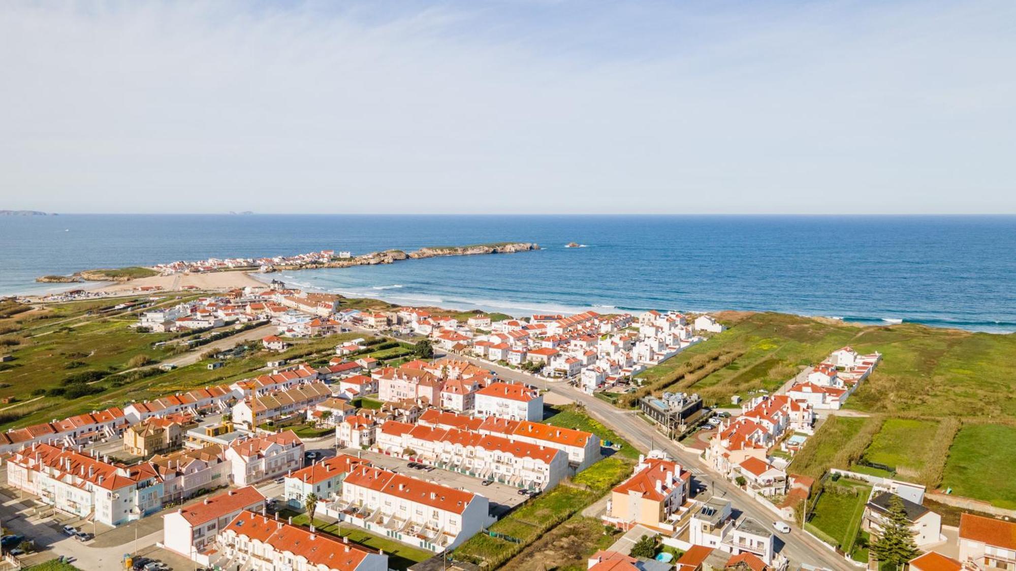 Baleal Happiness Surf House Villa Ferrel  Buitenkant foto